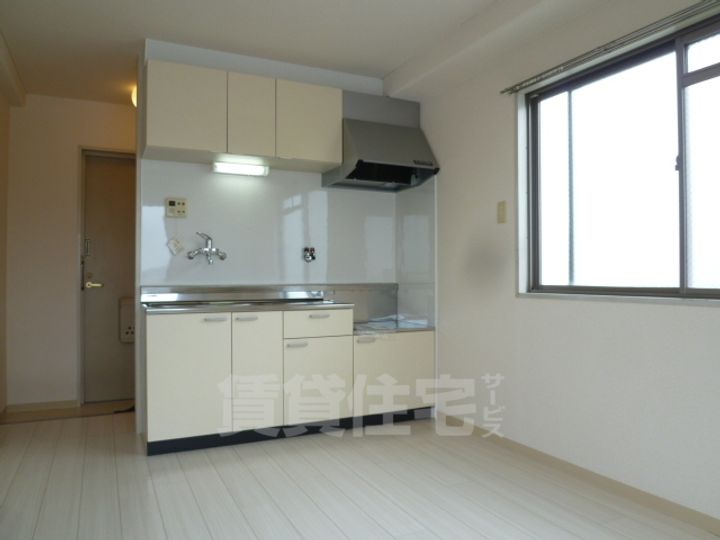 キャロル南桜塚の居間