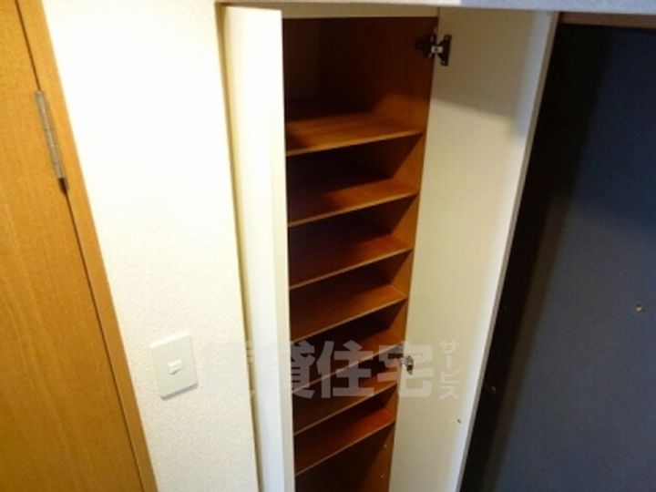 福岡県福岡市中央区白金2丁目の賃貸マンションの居間