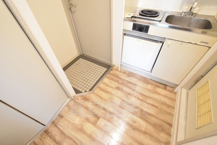 大阪府堺市西区津久野町2丁の賃貸マンションの内装