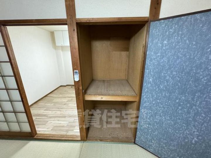 東和マンションの内装