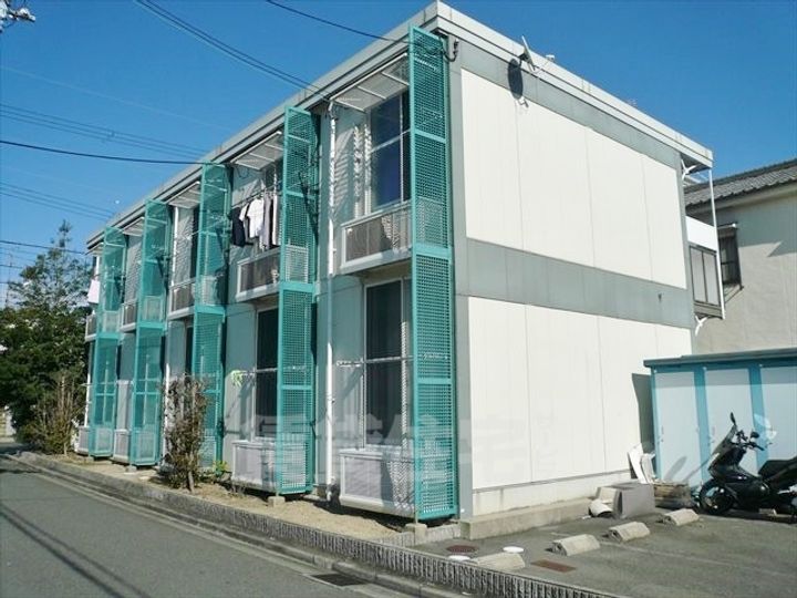 レオパレスGRUEの外観