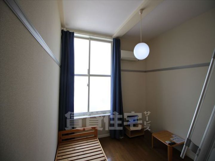 レオパレスGRUEの居間