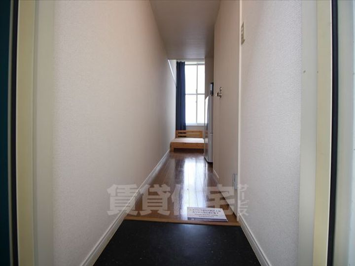 レオパレスGRUEの玄関