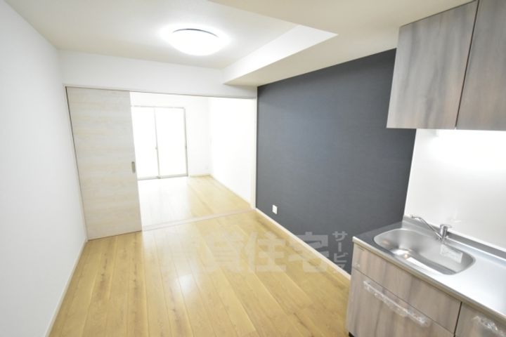 大阪府堺市西区浜寺石津町西4丁の賃貸アパートの内装