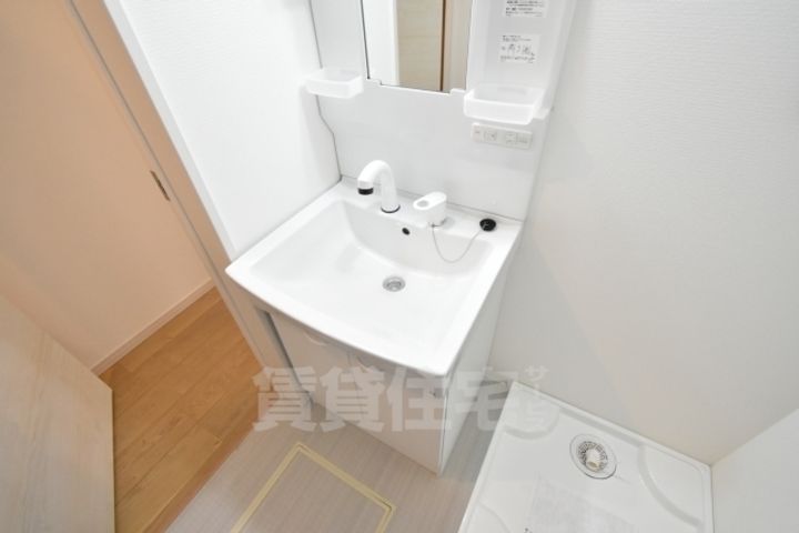 大阪府堺市西区浜寺石津町西4丁の賃貸アパートの内装