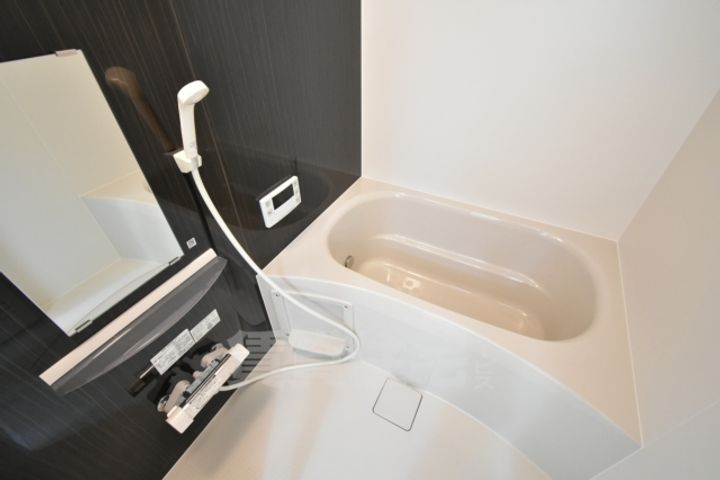 大阪府堺市西区浜寺石津町西4丁の賃貸アパートの風呂