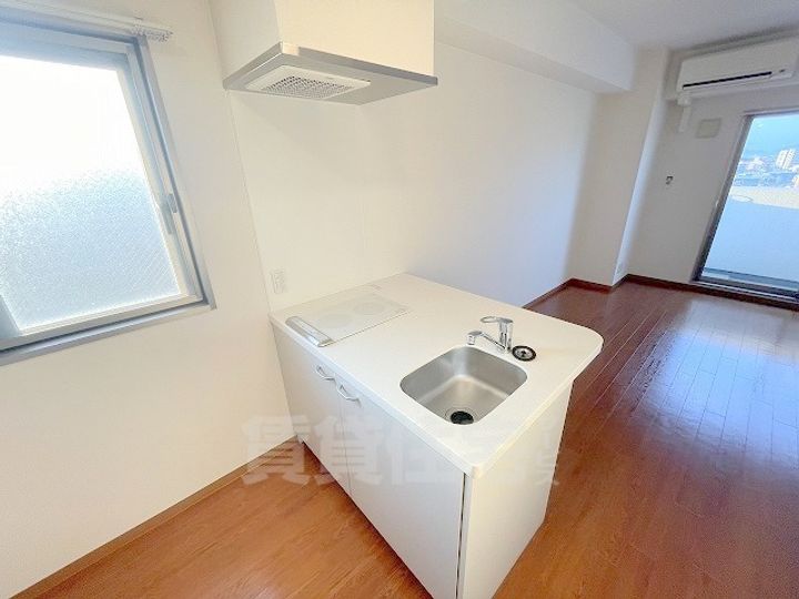 滋賀県草津市東矢倉2丁目の賃貸マンションのキッチン