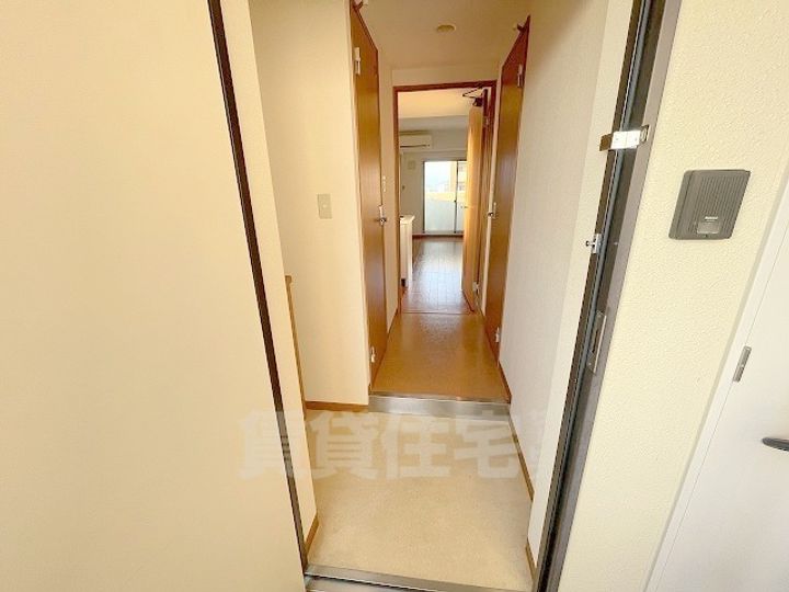 滋賀県草津市東矢倉2丁目の賃貸マンションの玄関