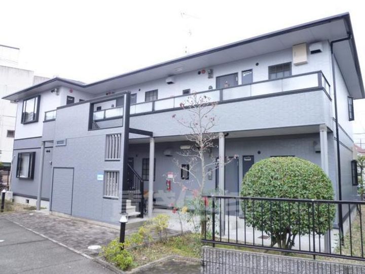 グランシャリオF棟の外観