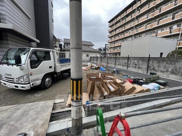 プレサンス OSAKA 姫里エンファシスの玄関