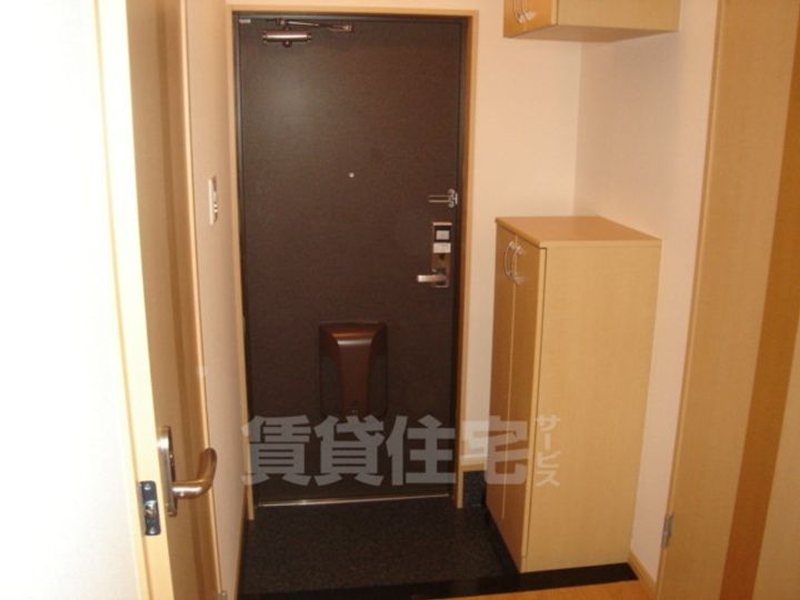 グランドパレス堀越の玄関