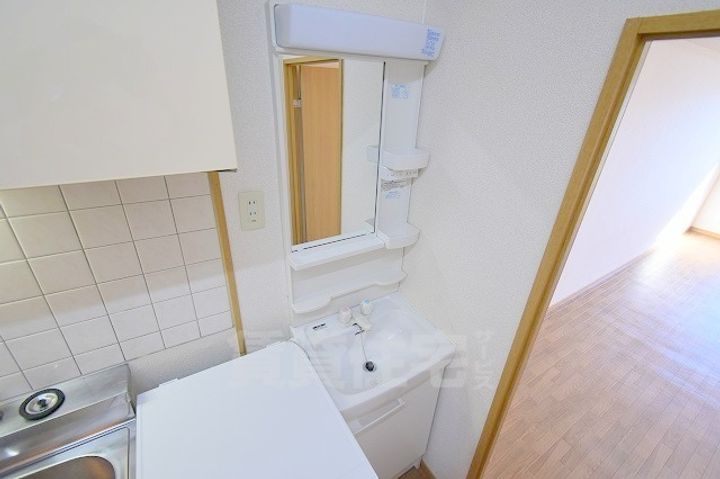 滋賀県草津市野路東4丁目の賃貸マンションの内装