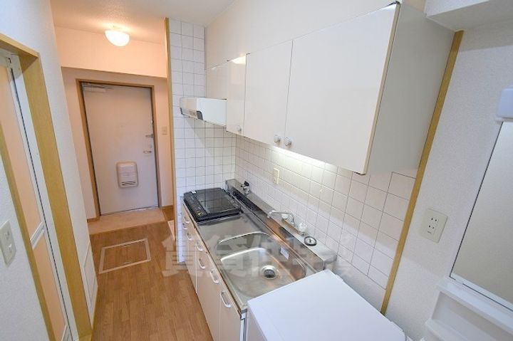 滋賀県草津市野路東4丁目の賃貸マンションのキッチン