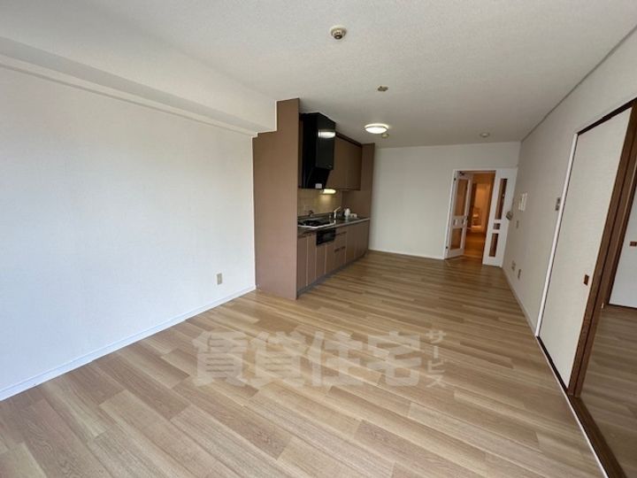 シオンズガーデン花川(元おおきに花川サニーアパートメント)の居間