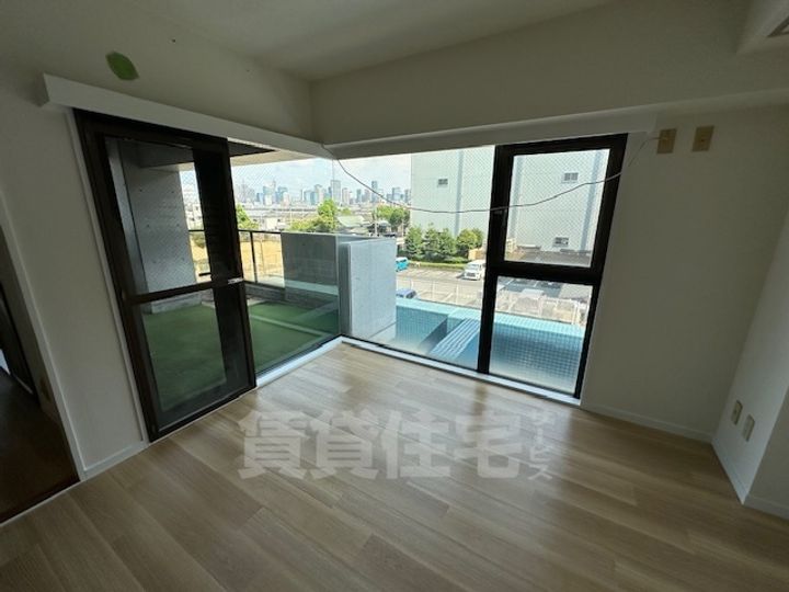 シオンズガーデン花川(元おおきに花川サニーアパートメント)の居間