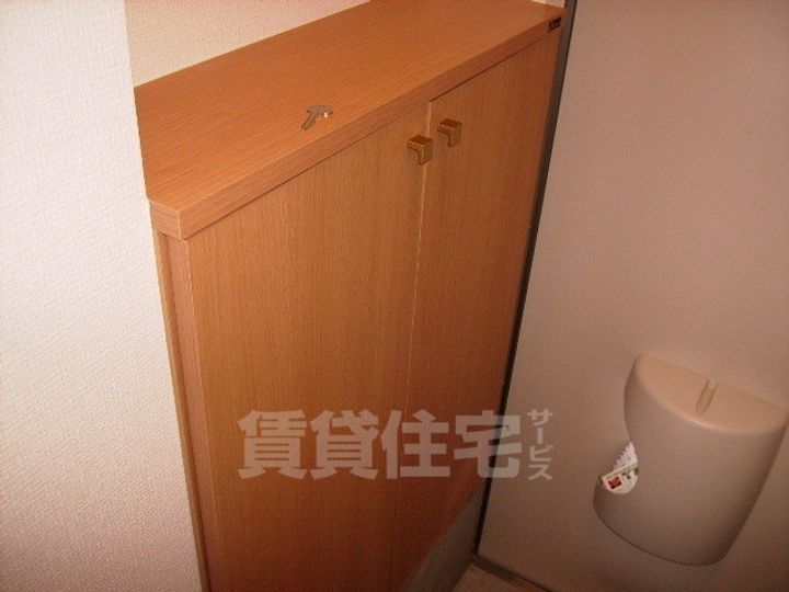 シャルレ5番館の玄関