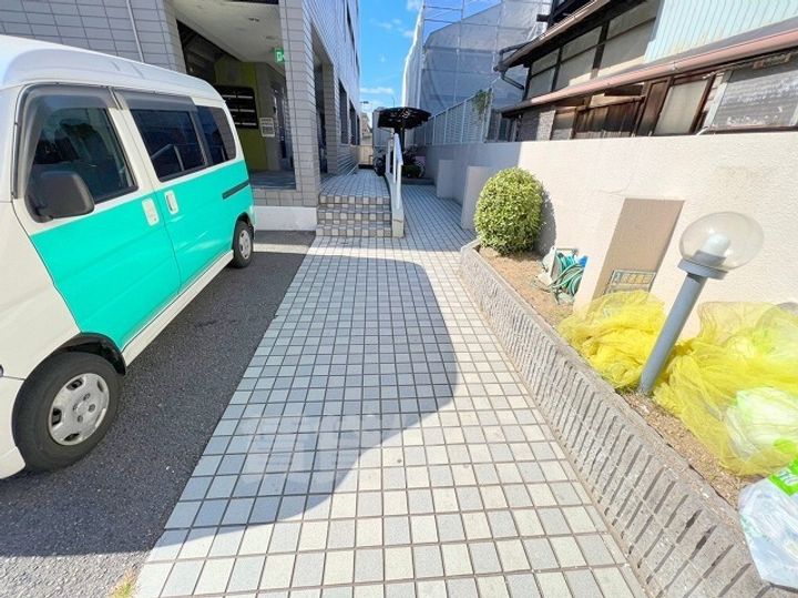ドリーム6ハイツの玄関