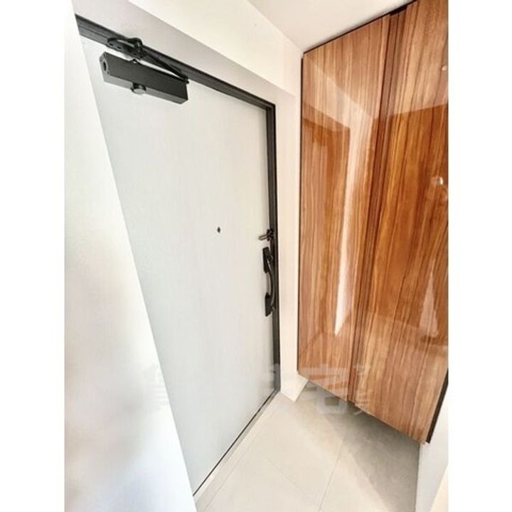 S-RESIDENCE堀田Northの玄関