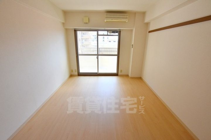 大阪府藤井寺市岡1丁目の賃貸マンションの寝室