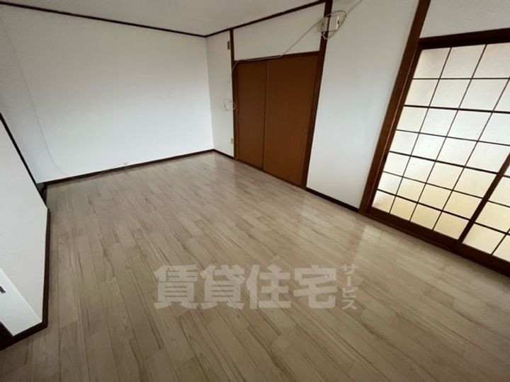 伊助ハイツの居間