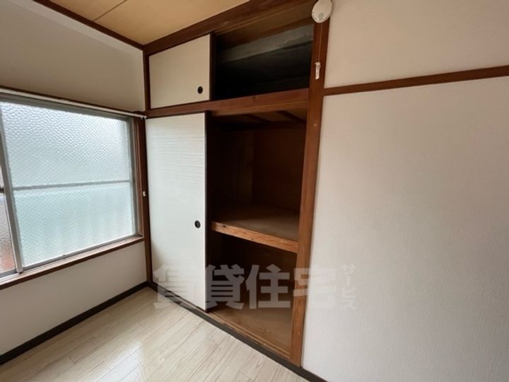 伊助ハイツの内装