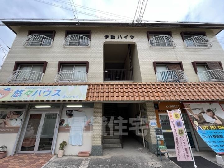 伊助ハイツの外観