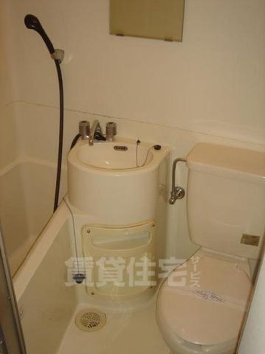 京都府京都市右京区嵯峨天龍寺若宮町の賃貸マンションの風呂