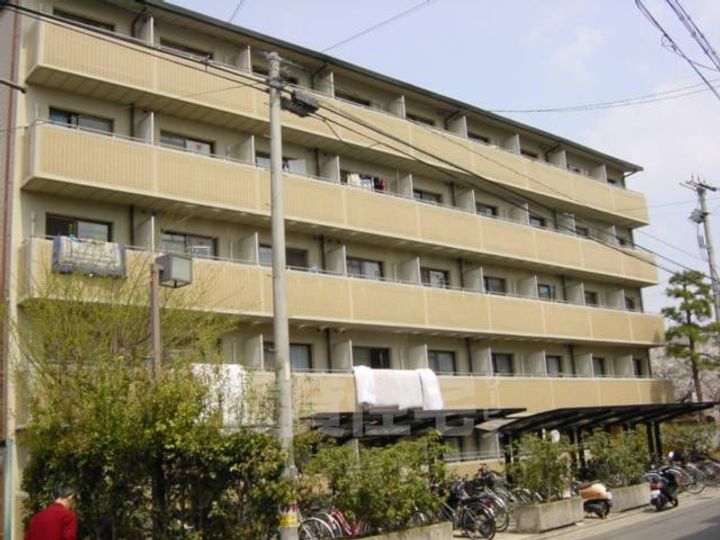 京都府京都市右京区嵯峨天龍寺若宮町の賃貸マンションの外観