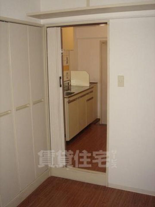 京都府京都市右京区嵯峨天龍寺若宮町の賃貸マンションの内装