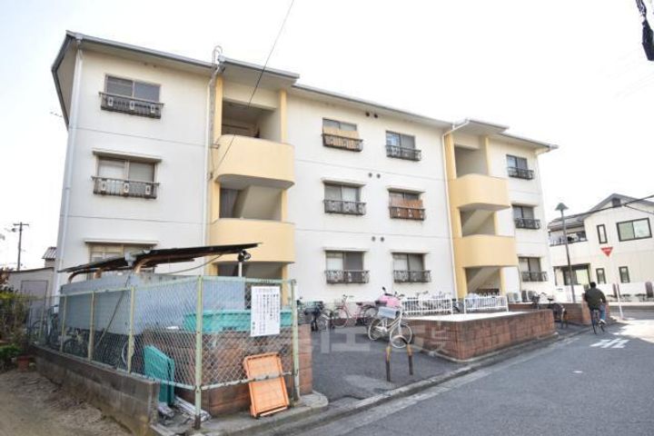 大阪府堺市北区大豆塚町2丁の賃貸マンションの外観