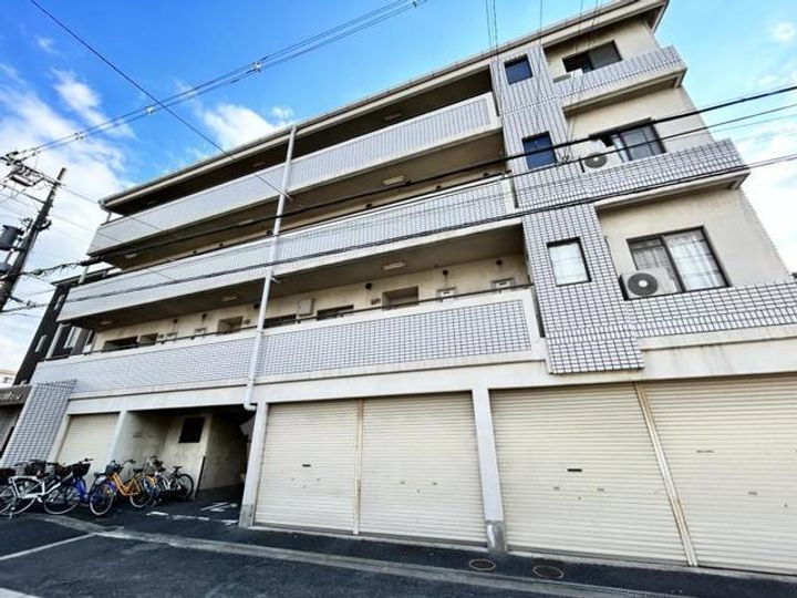 大阪府寝屋川市上神田1丁目の賃貸マンションの外観