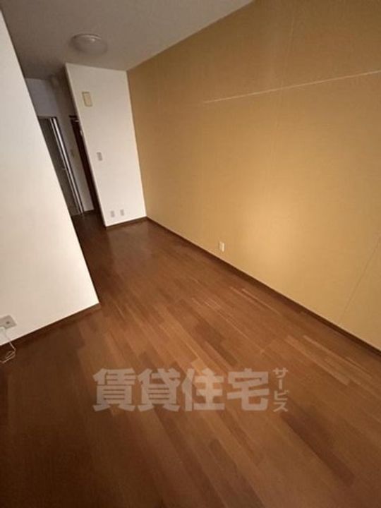 大阪府寝屋川市仁和寺町(一戸建)の賃貸物件の居間
