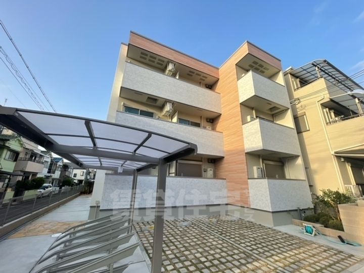 大阪府堺市西区鳳中町8丁の賃貸アパートの外観