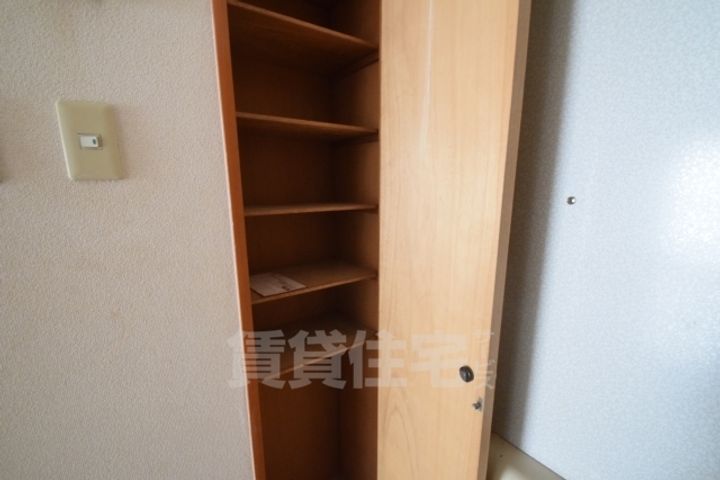 グランコートB棟の玄関