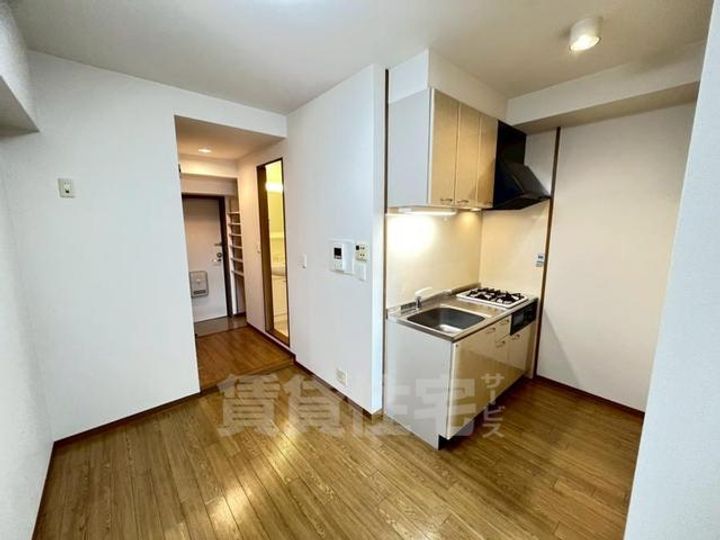 大阪府豊中市庄内西町4丁目の賃貸マンションの内装