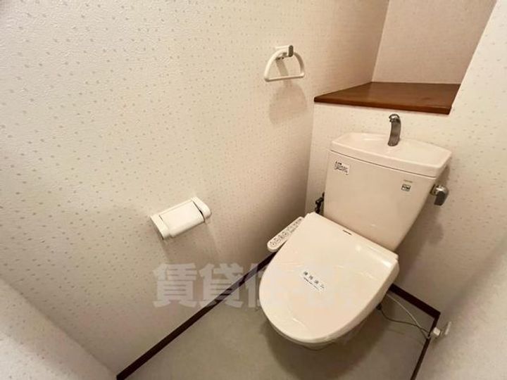 大阪府豊中市庄内西町4丁目の賃貸マンションの内装