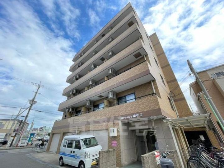 グローリーハイツ山本2の外観