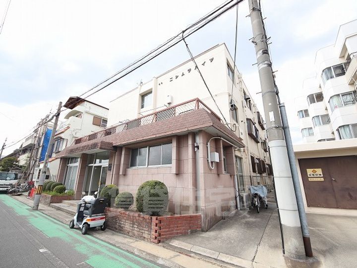 ニシムラハイツの外観