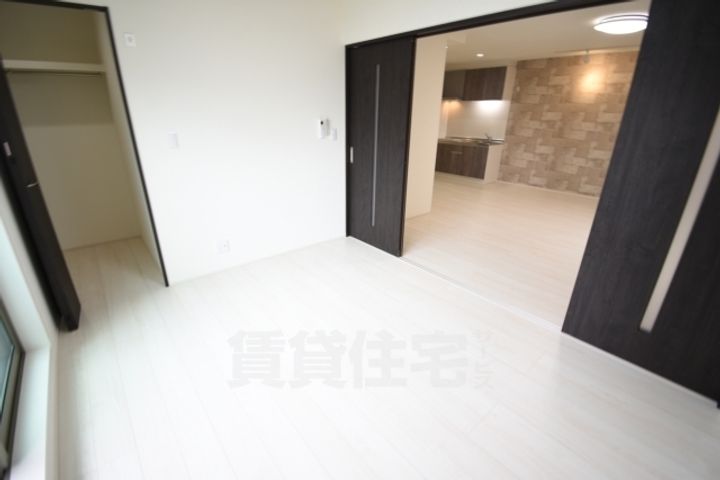 大阪府堺市西区浜寺石津町中2丁の賃貸アパートの子供部屋