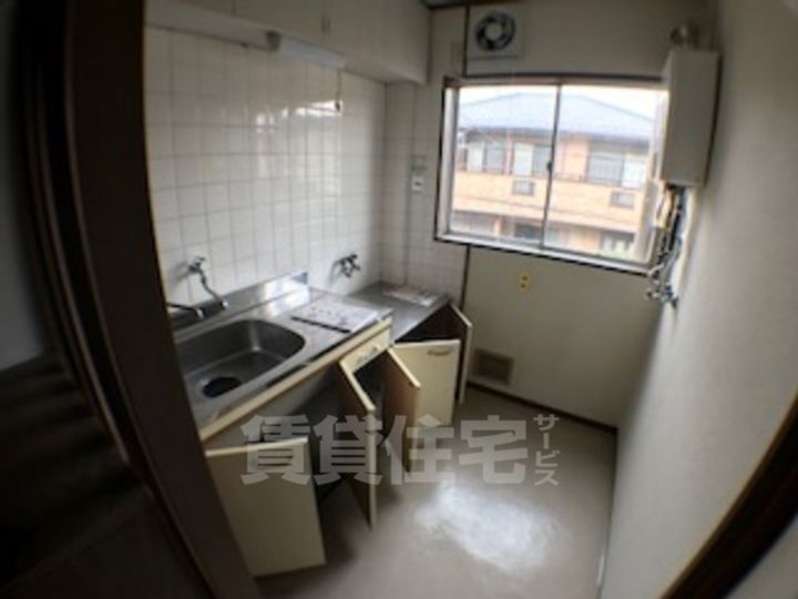 三和マンションの居間