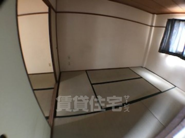 三和マンションの寝室