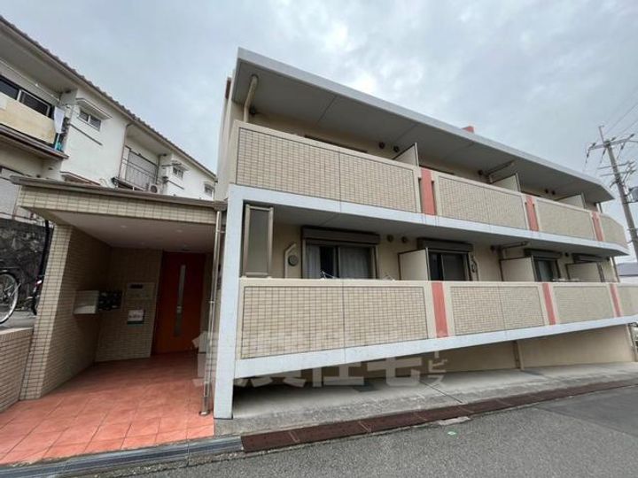 大阪府豊中市刀根山4丁目の賃貸アパートの外観