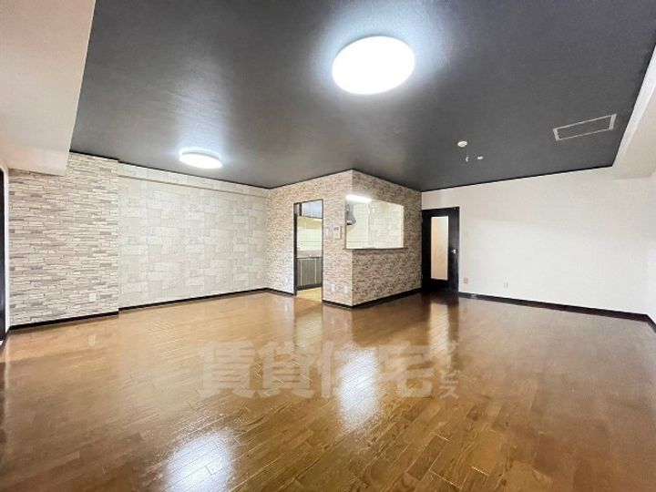 パビヨン徳川の居間