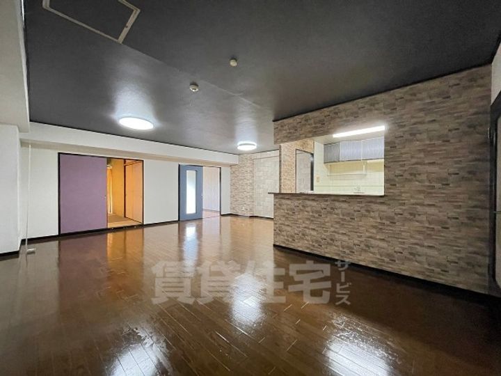 パビヨン徳川の居間