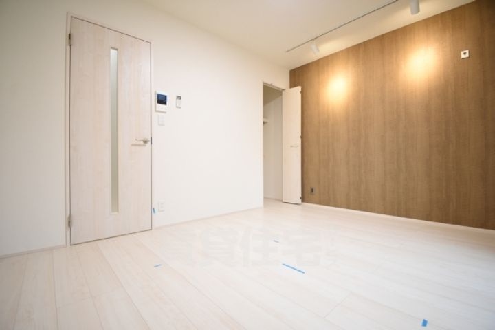 大阪府堺市西区鳳中町9丁の賃貸アパートの居間