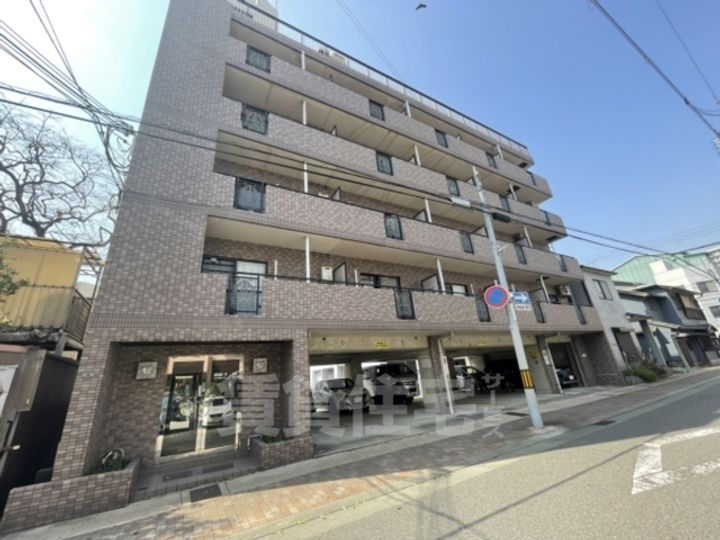 イーナ板宿の外観