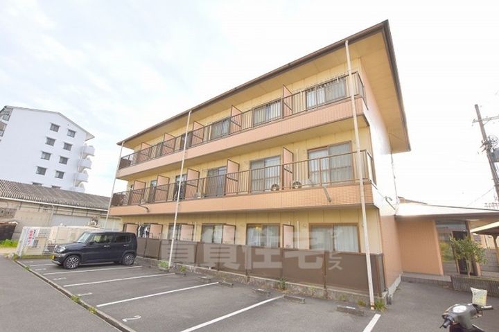グレイスフル山本の外観