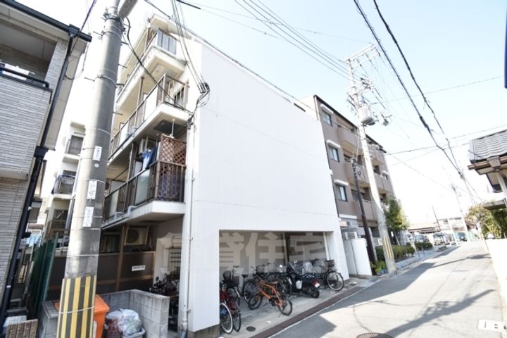 マスターズエル鳳東26の外観