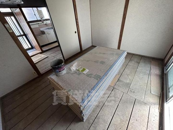 大阪府門真市新橋町の賃貸アパートの居間