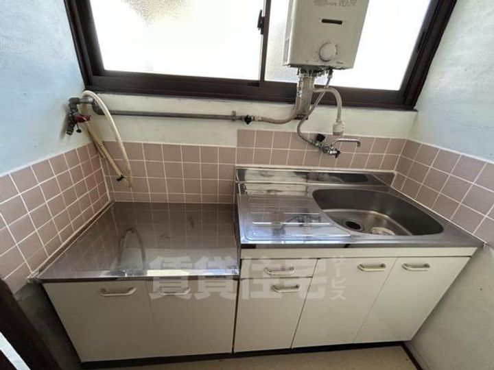大阪府門真市新橋町の賃貸アパートのキッチン
